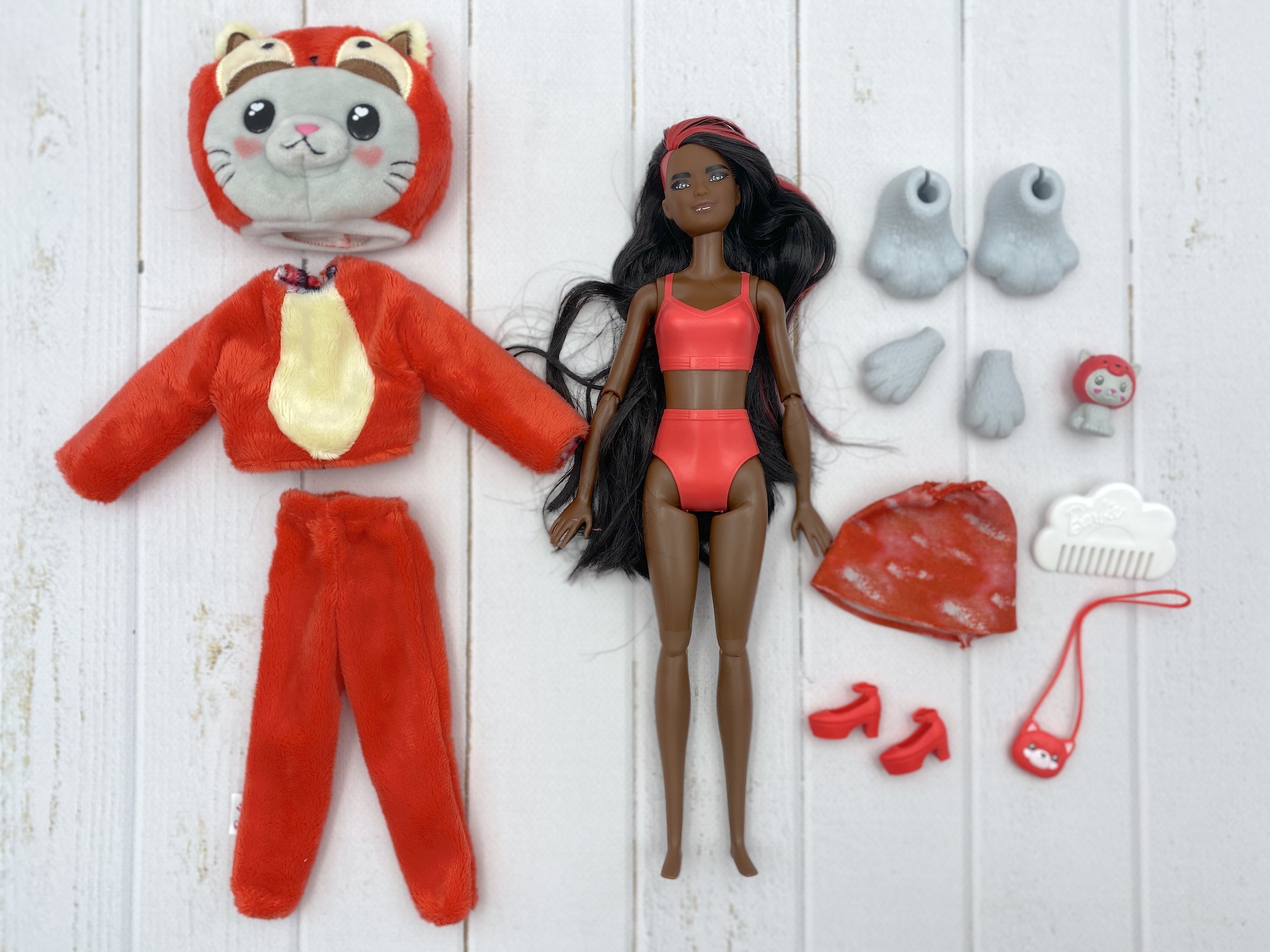 Lalka Barbie Cutie Reveal Czerwona Panda